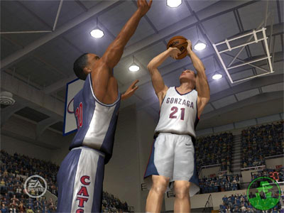 NCAA 06 March Madness™ game action 3